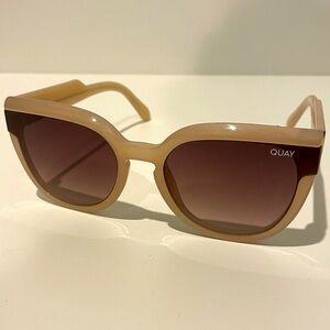 🚫SOLD🚫 Quay Sunglasses Women’s Noosa Bevel 1212